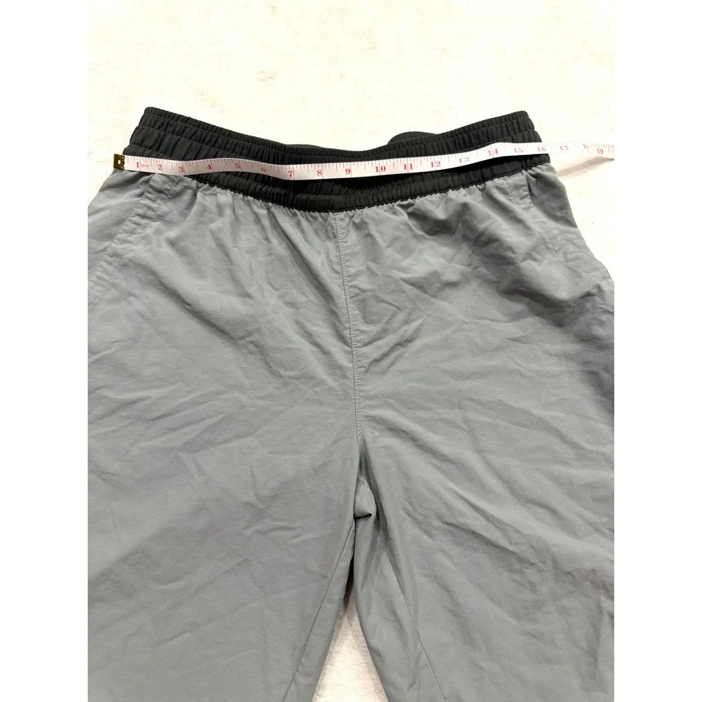 The North Face Mens Class V Water Shorts Grey Black Elastic Waist Size Medium